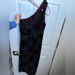 Drinks at Dusk Black Floral Burnout Velvet One-Shoulder Dress size small